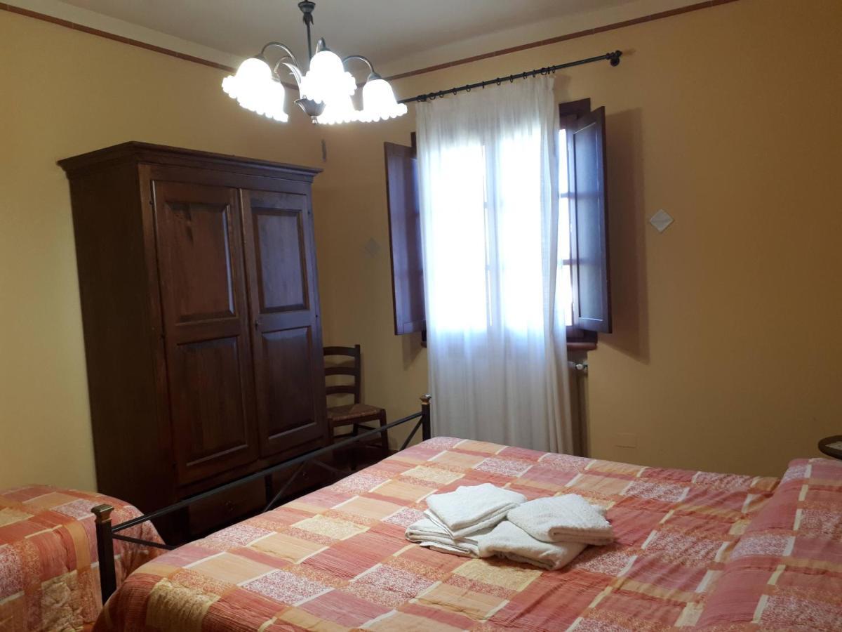 Agriturismo Montemari Villa Palaia Buitenkant foto