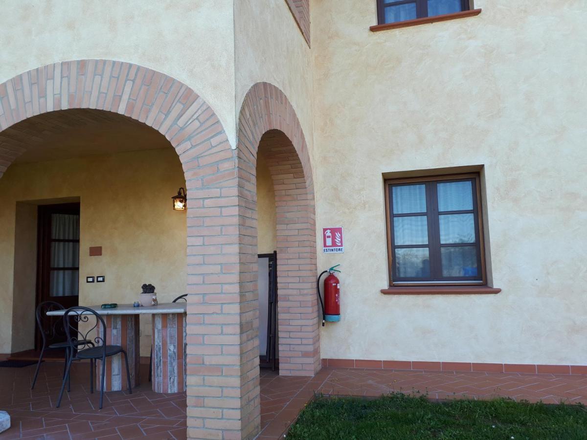 Agriturismo Montemari Villa Palaia Buitenkant foto